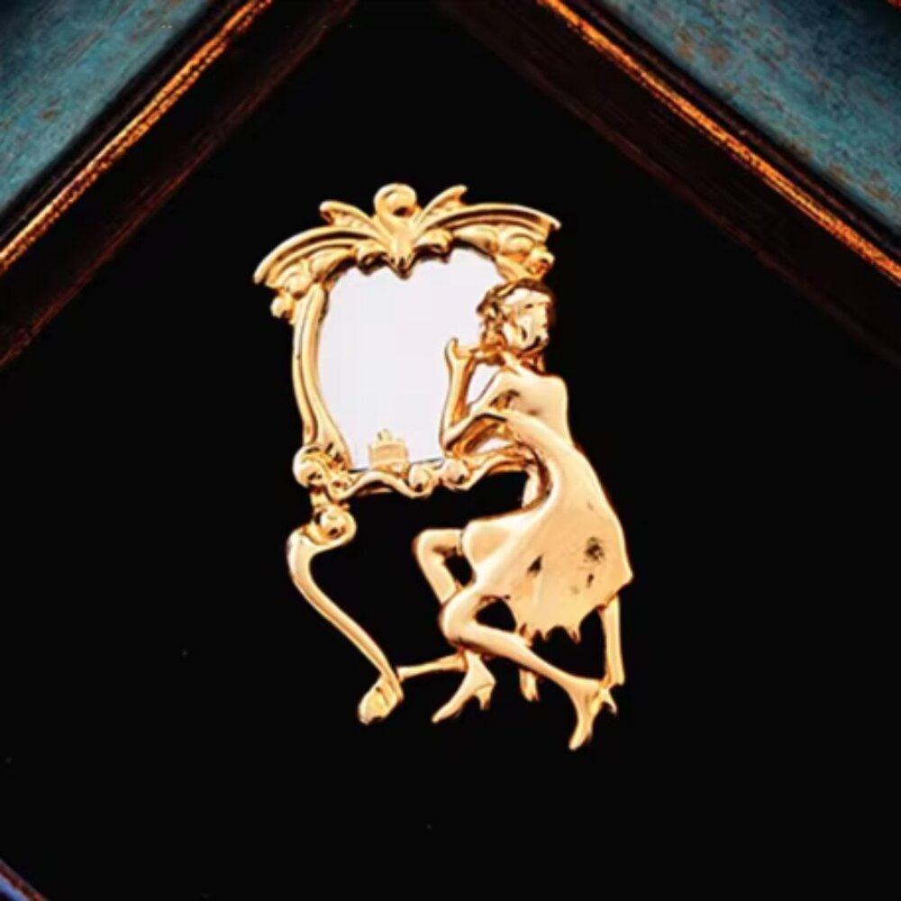 🍏50% OFF/3+...Young Lady in Front of a Mirror Brooch